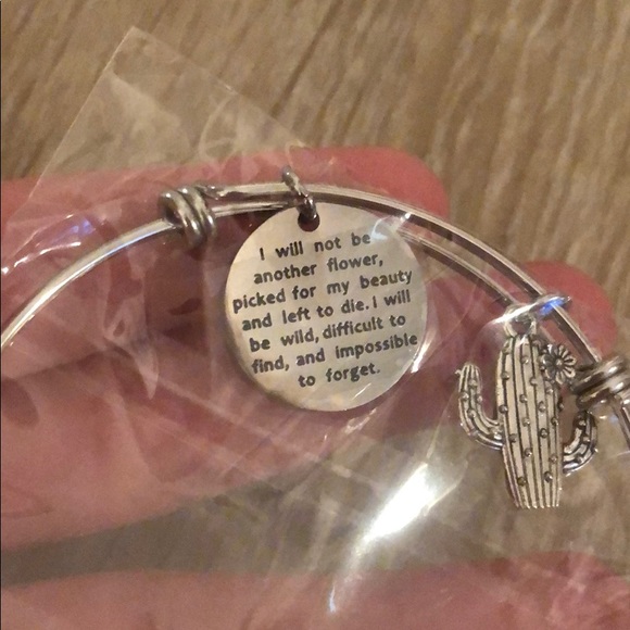 Silver Cactus Bracelet 🌵✨ - Picture 4 of 5